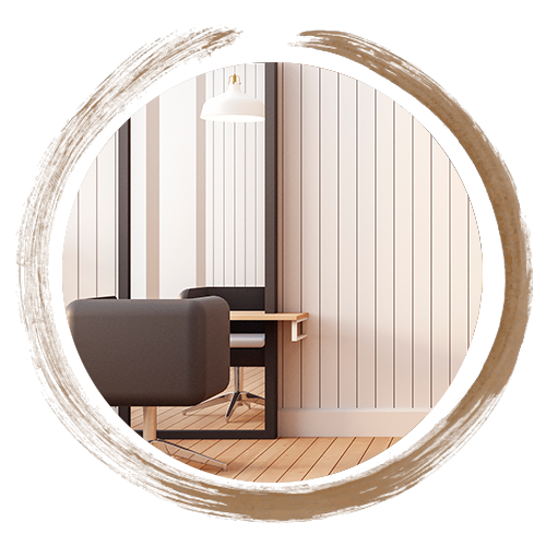 Detalle de habitación de una vivienda con tarima